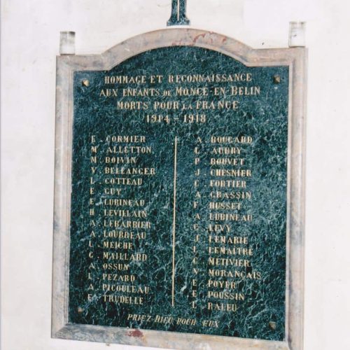plaque_de_la_guerre14-18_dans_leglise_de_monce_en_belin